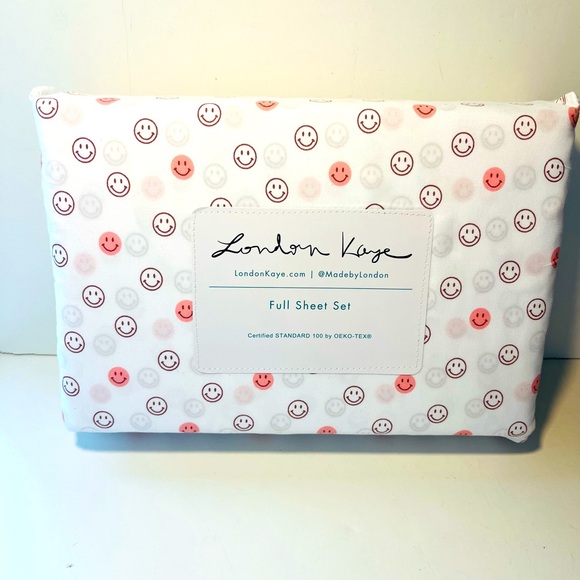 London Kaye Bedding London Kaye Pink White Smiles Smiley Faces